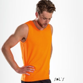 Sports shirt without sleeves