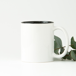 Mug with colored interior