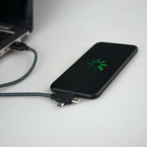 Charging and synchronization cable V0175