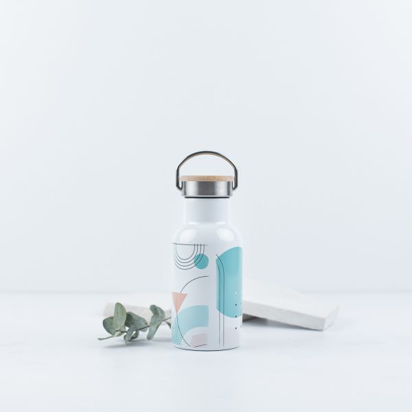 Water bottles with bamboo lids