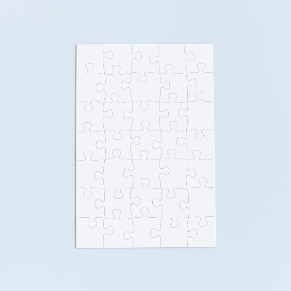 Puzzle with 35 dice
